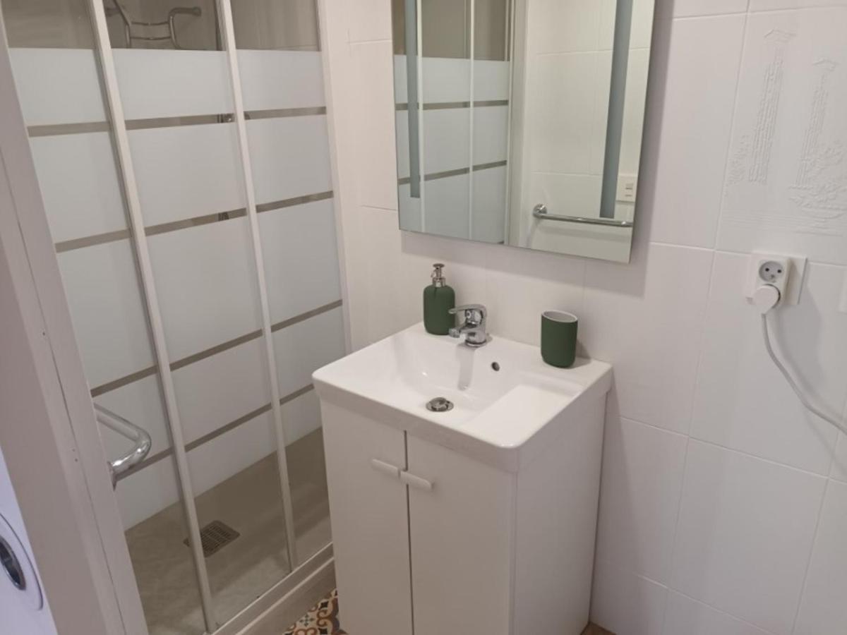 Appartement T2 Renove, Centre-Ville Hendaye, Proche Baie, Sans Ascenseur, Balcon, Calme, Wifi Non Inclus - Fr-1-239-850 Екстериор снимка